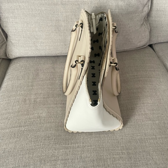 Kate Spade scalloped spring Marguerite Leather Satchel - Picture 4 of 10